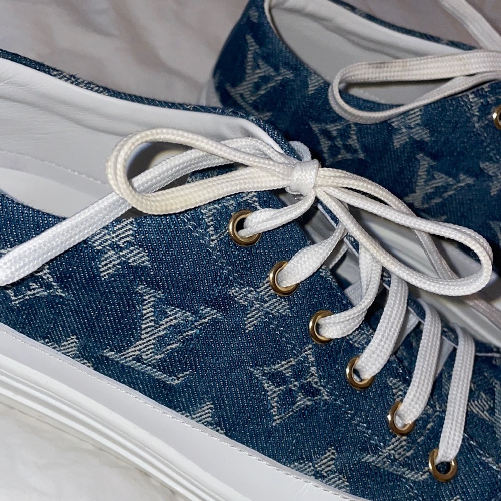 Like New Condition Used Only Twice Size 36 - image 3